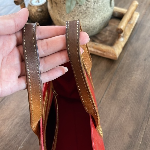 Authentic** LOUIS VUITTON ** Red Monogram Vernis Reade Pm Bag - Picture 15 of 16